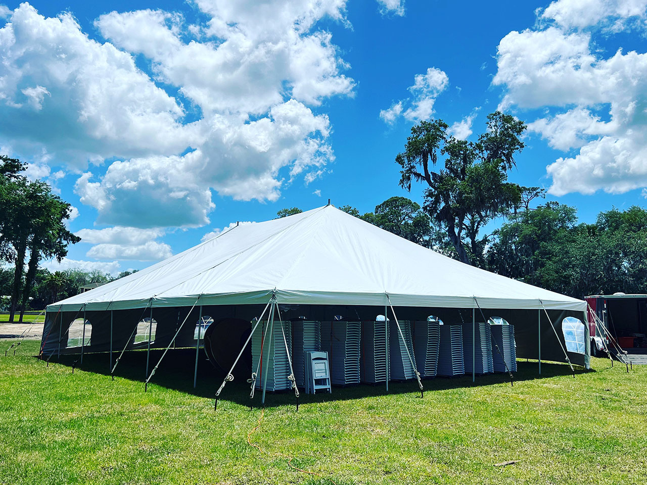 Tent – Table – Chair rentals in Deland